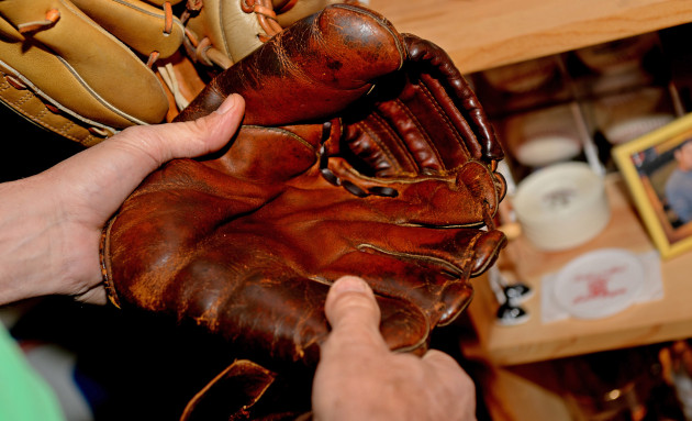 003-Baseball-gloves.jpg