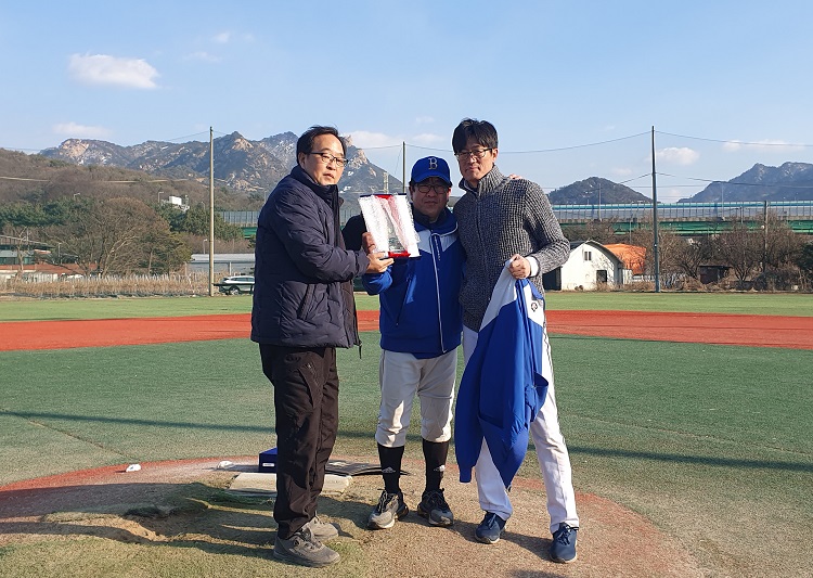 일B_준우승 감독.jpg
